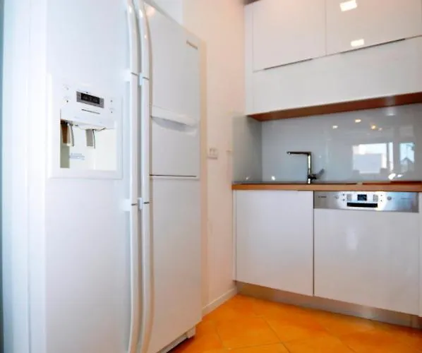 Nesh Apartman *
