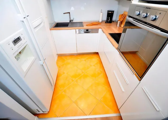 Nesh Apartman
