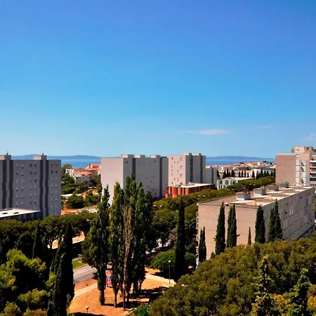 Nesh Διαμέρισμα Σπλιτ