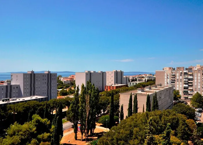 Nesh Διαμέρισμα Σπλιτ